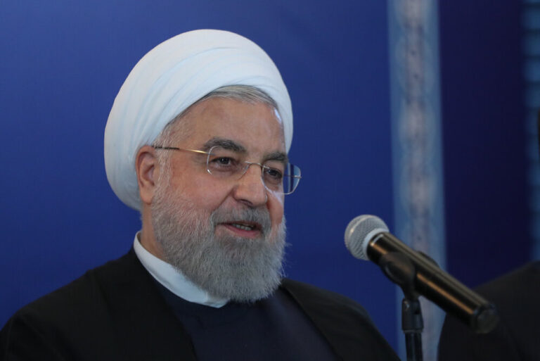 بهره برداری از طرحهای بزرگ پتروشیمی آغاز شد