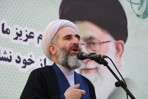 پیروی از سیره شهدا لازمه تحقق بیانیه گام دوم انقلاب است