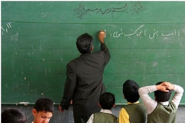 آغاز پویش دانشآموزی «عطر اردیبهشت دو» در کرمان