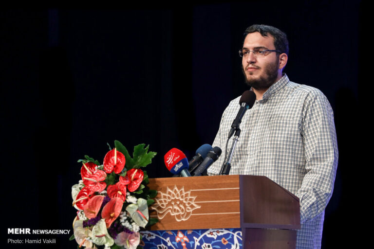 فارس متفاوت ترین استان کشور در حوزه هنر انقلاب است