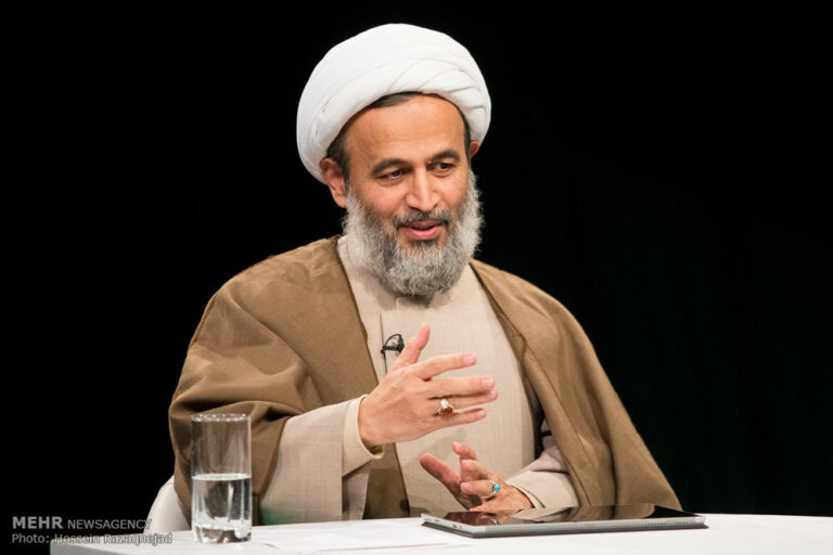ظهور، برای جامعهای است که رشد کند و آزادانه و صحیح انتخاب کند