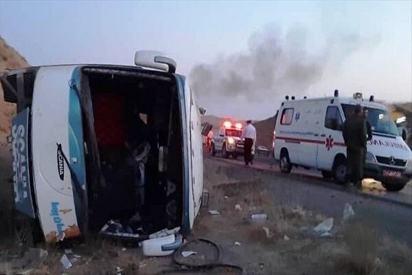 واژگونی مینی بوس در جاده ارومیه – مهاباد ۱۸ مصدوم برجای گذاشت