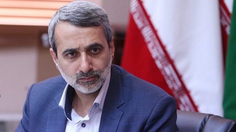 نباید دوباره گرفتار خدعه غربیها شویم/ دولت فرصتها را خنثی نکند