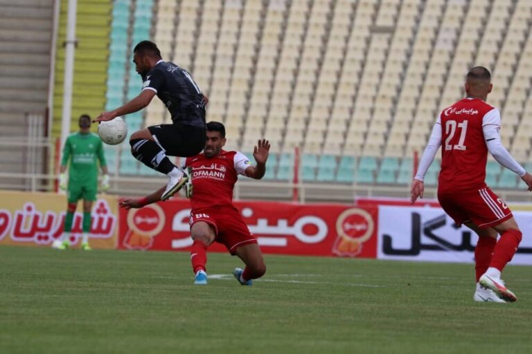 تراکتور مقابل مس رفسنجان متوقف شد