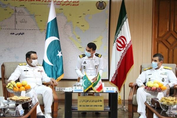 امنیت تنگه هرمز تنها با کمک کشورهای منطقه تامین میشود