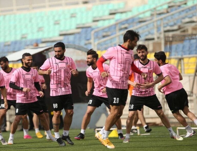 جلسه فنی یحیی با بازیکنان قبل از شروع تمرین پرسپولیس
