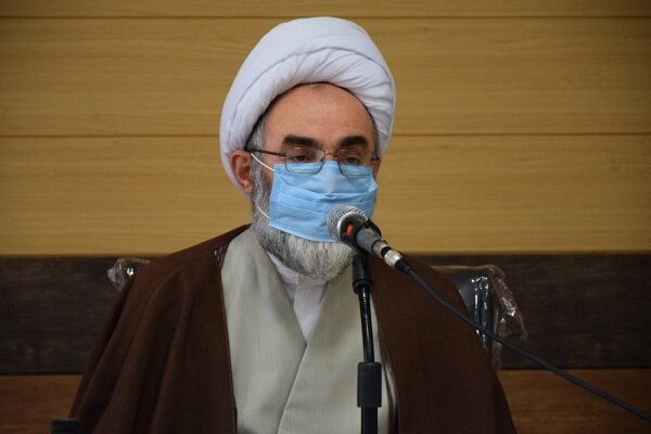 لزوم توجه به ارتقای مدیریت انسانی و اسلامی با تربیت طلاب جوان