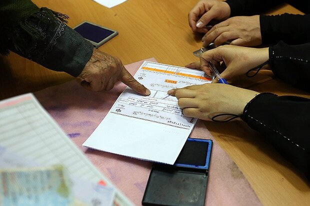 مشارکت پایین در انتخابات تحریم و فشارهای خارجی را بیشتر میکند