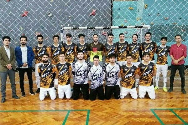 مسئولان تیم فوتسال آرات شیروان را حمایت کنند