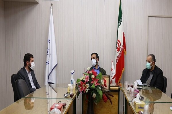 نگاههای جزیرهای آفت هنر انقلابی است/هنر انقلاب همزاد انقلاب است