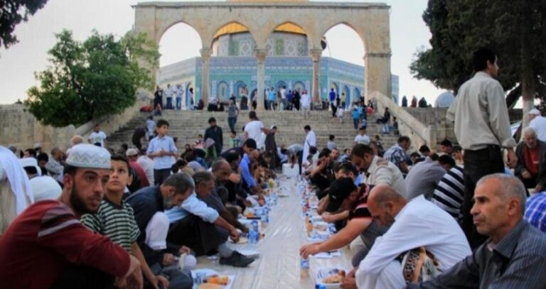 صهیونیستها از ورود طعام روزه داران به مسجدالاقصی جلوگیری کردند