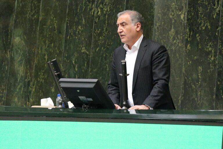 بیگی: ایرانایرتور ۱۶میلیون دلار بدهی دارد/دژپسند: بدهیها صاف شد