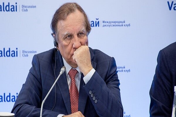 تنها ملت سوریه حق دارند سرنوشت خود را تعیین کنند