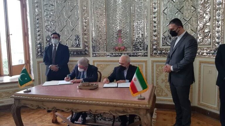 ایران و پاکستان بازارچه مرزی مشترک تاسیس میکنند