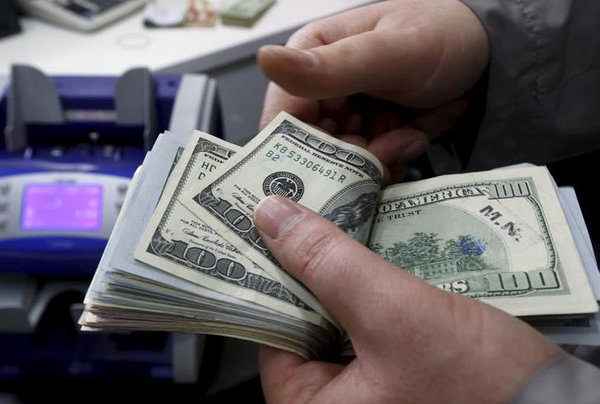دست دولت برای کاستن از نرخ ارز بسته نیست