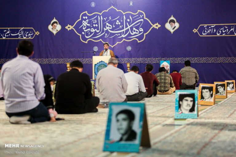مناجات خوانی شب های ماه رمضان در حرم حضرت معصومه(س)