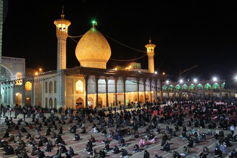 مراسم احیای شب های قدر در حرم شاهچراغ (ع)