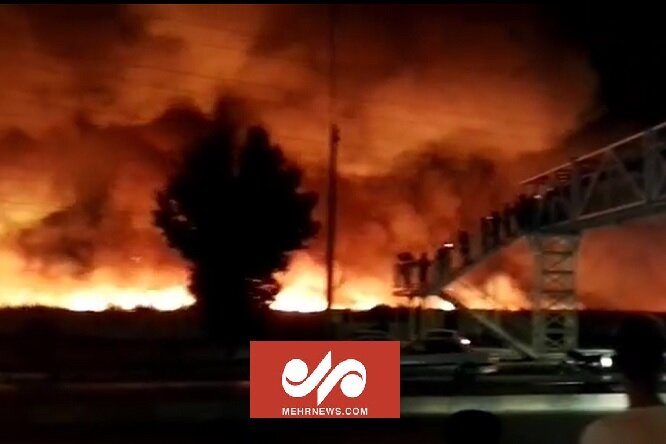 آتشسوزی گسترده در ورودی بوشهر
